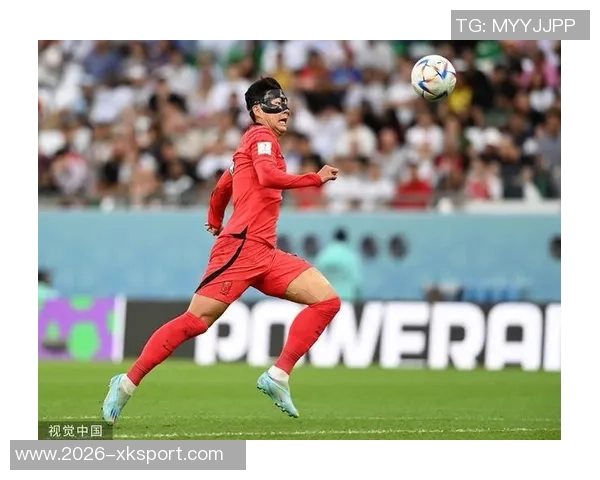 拜仁新款热身服色彩斑斓引发球迷热议纷纷吐槽设计失误